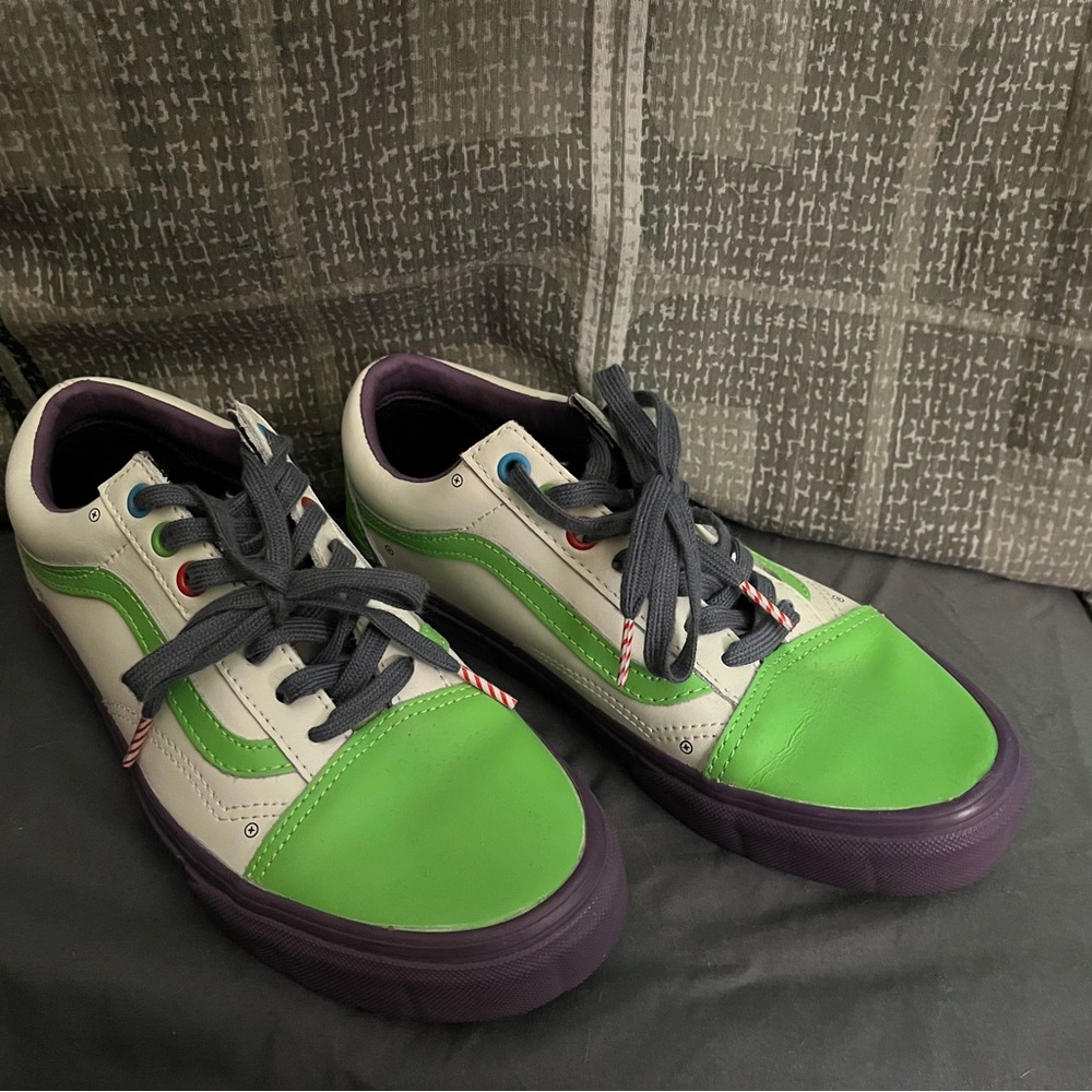 Vans Toy Story Old Skool Buzz Lightyear Shoe Mens 6.5 Womens 8
